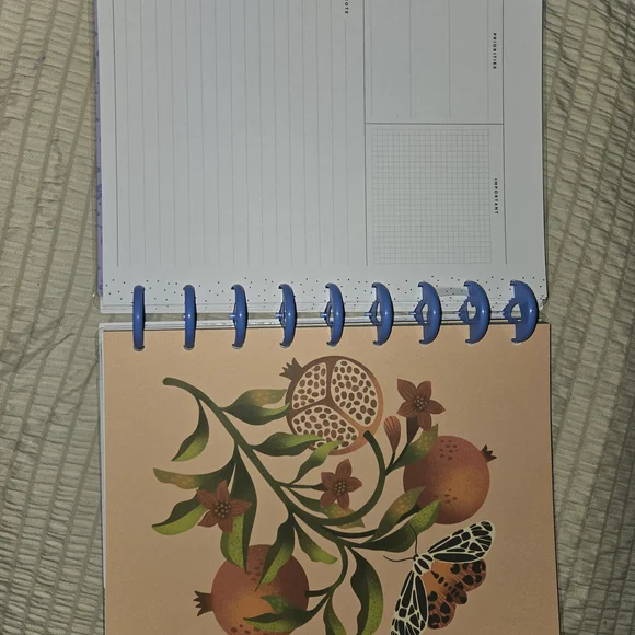 The Happy Planner Butterfly Design with Purple and Pink Accents - Picture 10 of 10